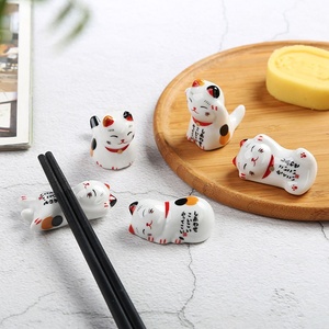 일본풍 세라믹 도자기 행운 고양이 젓가락 받침 - Product Image 1