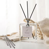 Diffuseur de parfum en verre transparent carré personnalisé Aikun 100 ml avec logo autocollant, faible MOQ, réponse rapide, toutes senteurs pour les boutiques de cadeaux e-commerce