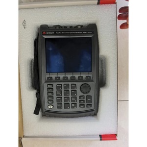 เครื่องวิเคราะห์ไมโครเวฟแบบพกพา Keysight N9938A FieldFox, 26.5 GHz - Product Image 4