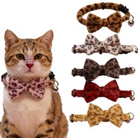 Collier pour animaux de compagnie imprimé léopard, nœud en peluche, clochette, doux, mignon, réglable, boucle de sécurité, accessoires pour chatons et petits chiens