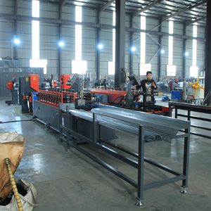 Machine de formage à rouleaux pour profil de coin en métal perforé Putai, forme en U, rail de porte coulissante - Product Image 2