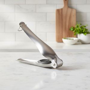 Herramienta Multifuncional para Pelar y Abrir Nueces y Castañas, Diseño Creativo y Novedoso - Product Image 1