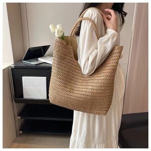Bolso de Hombro Portátil de Gran Capacidad para Mujer, Novedad 2026, de Ganchillo Cóncavo, con Forro de Paja, Elegante y a la Moda - Product Image 2