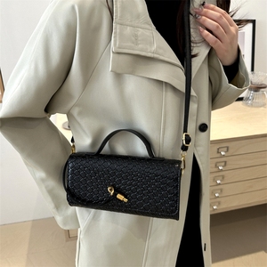 Sac à main bandoulière horizontal pour femme, couleur unie, grande capacité, tissé, élégant et raffiné, collection 2025 - Product Image 3