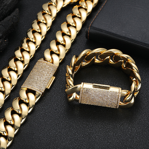 <span class=keywords><strong>Collana</strong></span> NUOYA in Ottone Placcato <span class=keywords><strong>Oro</strong></span> 18K con Zirconi Personalizzati, Design con Chiusura <span class=keywords><strong>Lunga</strong></span>, Catena Cubana Spessa per Uomo - Product Image 4
