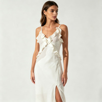 Robe longue en satin blanc pour femme avec dentelle, élégante, dos nu, idéale pour les vacances d'été et les tenues de resort – Vente en gros