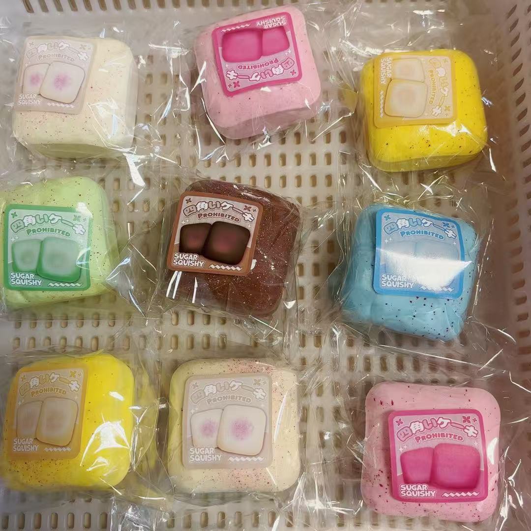 20630-สกุชชี่เค้กสี่เหลี่ยมฮาวาย [สีสุ่ม]