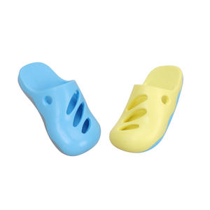 Juguetes para Mascotas con Forma de Zuecos para Masticar, Zapatos para Bañar Mascotas y Juguetes para Masticar - Product Image 1