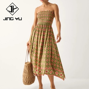 Nouvelle robe midi plissée sans bretelles de luxe à imprimé vert inspirée de la plage, personnalisée, douce, 100% rayonne, robe d'été - Product Image 1