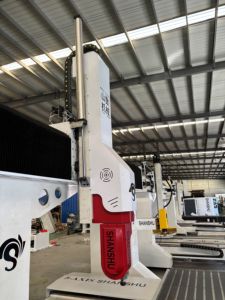 Machine de <span class=keywords><strong>sculpture</strong></span> <span class=keywords><strong>sur</strong></span> <span class=keywords><strong>bois</strong></span> 3D à 5 axes ATC avec double table de travail pour la fabrication de pièces de chaise et de moules en <span class=keywords><strong>bois</strong></span> - Product Image 4