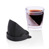 180ml Whisky Cuneo Tazza di Vetro Bpa Su Ordinazione Libero di Vetro Bicchiere di vino Con Forma di Ghiaccio Del Silicone