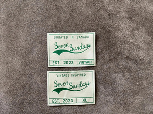 Minimum Sipariş Adedi Olmayan Özelleştirilmiş Giyim Aksesuarları Yüksek Yoğunluklu Uç Katlamalı Marka Damask Boyun Dokuma Etiket Etiketi - Product Image 1