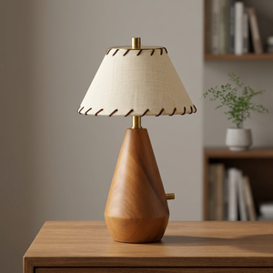 Lampe de table moderne du milieu du siècle avec abat-jour en lin beige et base en bois sculpté - Product Image 2