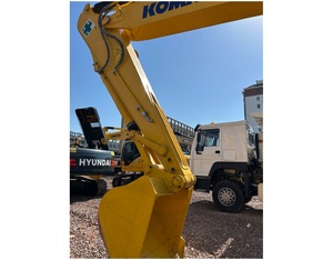 Excavadora PC220 con Cucharón de Excavación, 22 Toneladas de Peso Operativo, Máquina Usada para Movimiento de Tierras - Product Image 2