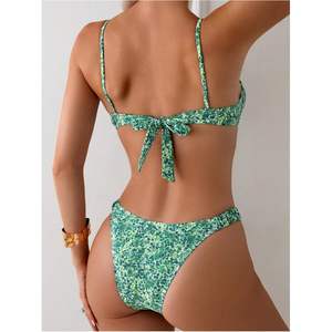 ชุดบิกินี่ผู้หญิงแบบ 2 ชิ้น ลายดอกไม้สไตล์โบฮีเมียน มีโครงเหล็กดันทรง สายผูกคอ ชุดว่ายน้ำผูกด้านหน้า ตัดเว้าด้านหน้า - Product Image 4