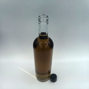 Bouteille en verre transparente vide de 700 ml (70 cl, 620 g) avec bouchon à vis pour <span class=keywords><strong>Vodka</strong></span>, Whisky, Brandy, Gin, Rhum, Tequila – <span class=keywords><strong>Prix</strong></span> usine avantageux - Product Image 3