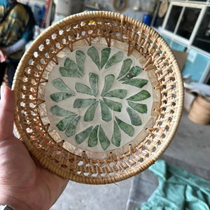 Hotsale Premium <b>Lacquerware</b> Round Rattan Woven Trays With Mother of Pearl Inlay Made in <b>Vietnam</b> - Product Image 1
