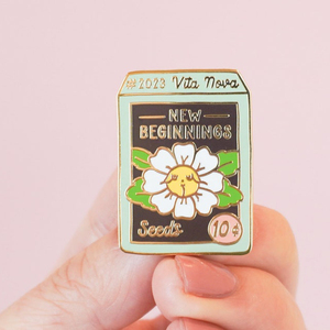 Nouveaux débuts populaires épinglettes en métal personnalisé artisanat accessoires paquet de graines jardinage motivation émail dur broche fleur - Product Image 1