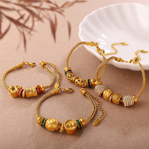 Bracelet Pendentif Flocon de Neige Rétro Style Européen et Américain, en Alliage de Zinc Doré avec Perles, Bijou Cadeau - Product Image 1