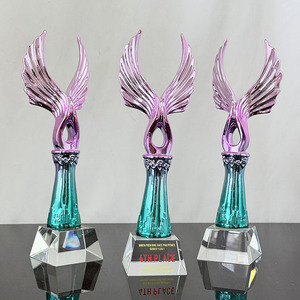 Trofeo in Resina Aquila Viola e Verde con Ali Aperte, Souvenir Creativo Personalizzato, Premio in Cristallo MH-J0736 - Product Image 2