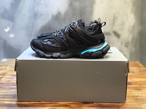 Zapatillas deportivas LED Track 3.0 de diseño lujoso de alta gama, zapatillas retro para correr, zapatillas de tenis con forro de malla suave, estilo boyfriend - Product Image 4