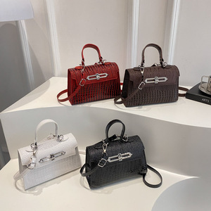 <span class=keywords><strong>Sac</strong></span> bandoulière en PU à petite fermeture éclair tendance pour l'hiver 2025 – Le <span class=keywords><strong>sac</strong></span> quotidien des fashionistas – Designer - Product Image 2