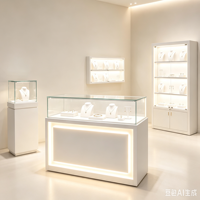 Hochwertiger Eleganter Edelstahl-Goldschmuck-Präsentationsständer mit LED-Beleuchtung, Wasserdichtes Design, Regalböden für Ladenauslage