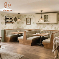 Ensemble de meubles de café de salle à manger en bois massif table et chaises en bois avec banquette en tissu pour restaurant et café