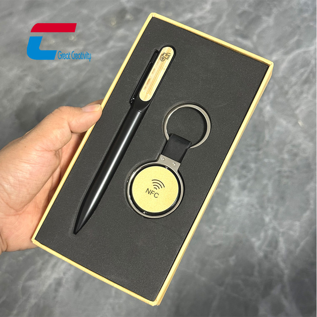 New Trend NFC Chip Programmable Ballpoint Pen Business Gift Set NFC Smart Pen Keychain With NFC Function