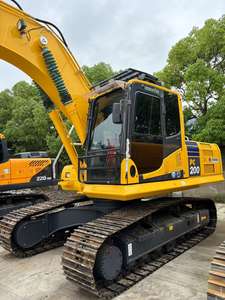 Excavatrice d'occasion, matériel de terrassement KOMATSU PC200-8 à vendre - Product Image 3