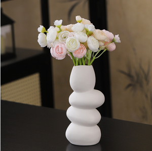 Florero <span class=keywords><strong>de</strong></span> cerámica Art Deco abstracto minimalista nórdico, forma <span class=keywords><strong>de</strong></span> <span class=keywords><strong>huevo</strong></span>, porcelana blanca y negra mate para decoración <span class=keywords><strong>de</strong></span> sala <span class=keywords><strong>de</strong></span> estar - Product Image 4