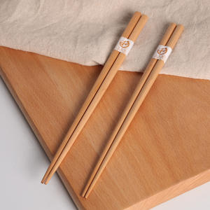 ตะเกียบไม้คุณภาพสูง ตะเกียบลายดอกบัวสี่เหลี่ยม ขายส่ง รับทำโลโก้ ตะเกียบไม้สำหรับใช้ใ<span class=keywords><strong>น</strong></span>ครัวเรือ<span class=keywords><strong>น</strong></span>และร้า<span class=keywords><strong>น</strong></span>อาหาร - Product Image 3