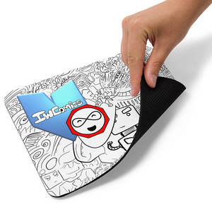 Alfombrilla de Escritorio de Cuero PU Suave y Calefactable, Personalizable, con Carga Inalámbrica, Reposamuñecas y Diseño Impreso, en Stock - Product Image 1