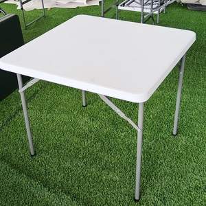 โต๊ะและเก้าอี้สำหรับงานเลี้ยง ขายตรงจากโรงงาน โต๊ะพับปรับระดับได้ โต๊ะพลาสติกพับได้แบบพกพา รูปทรงสี่เหลี่ยมผืนผ้า - Product Image 2