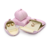 Coffret à bijoux en cuir synthétique à deux portes, doublure en peluche crème avec bouton, logo personnalisé sérigraphié, stock usine