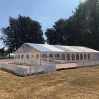 Tente de réception de luxe à toit transparent, structure en aluminium, pour événements extérieurs, avec fenêtres de style église, pour mariages et banquets