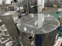 Machine de remplissage semi-automatique à piston avec trémie de chauffage et de mélange pour confiture de fruits, sauces épaisses et pâtes visqueuses