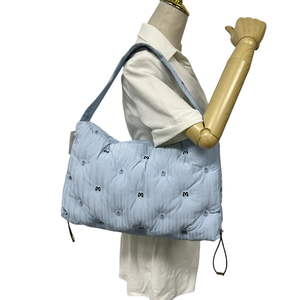 Bolso de Hombro Acolchado de Lujo, Color Azul Bebé, de Nailon, con Estampado de Perrito Adorable, Compra al por Mayor, Proveedor de Fábrica - Product Image 1