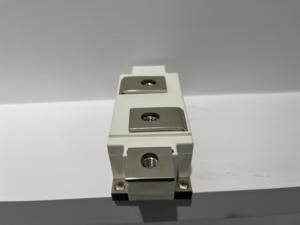 5SED 0600T6540ใหม่ดั้งเดิม HITACHI ABB ไดโอดเรียงกระแส60Pak โมดูล6500V 490A อ่อนเริ่มต้นพลังงานหมุนเวียน - Product Image 3