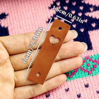 Étiquette créative en cuir PU en forme de cœur avec rivet, étiquette DIY pour vêtements tricotés, étiquette rétro faite à la main pour bonnet, accessoire de mode