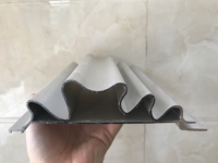 Vente flash - Panneaux muraux ondulés en aluminium profilé en alliage d'aluminium pour la décoration de musées, gymnases, hôtels et maisons