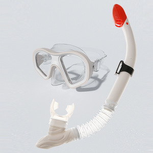 Masque de plongée et tuba avec lentilles en verre trempé de 4,0 mm, étanche, anti-buée, réglable, équipement de sports nautiques pour adultes - Product Image 1
