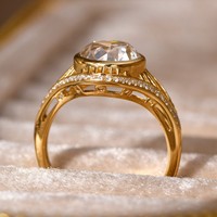 Bague en or massif 18 carats Hailey Style avec diamant certifié IGI de 3,7 carats, motif ajouré Art Déco, collection Baroness Estate Banquet, faite à la main