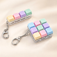 Porte-clés mécanique en forme de capuchon de clavier, anti-stress sonore et lumineux à LED, jouet en plastique pour soulager le stress, veilleuse, pendentif de sac pour usage quotidien
