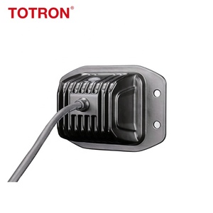Faro da Lavoro LED Impermeabile IP67 40W Spot/Flood Nero, Luci LED a Montaggio Incassato per Auto e Camion - Product Image 4