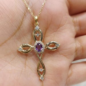 Collar con cruz de oro retorcido y piedra de nacimiento para mujer, colgante de cruz con diamantes, joyería religiosa, colgante de fe cristiana - Product Image 2