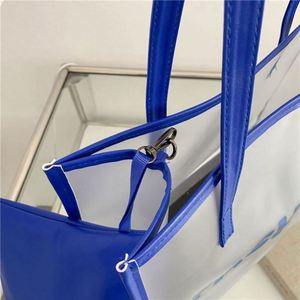 Sac de plage transparent en PVC personnalisé tendance, sac fourre-tout imperméable en PVC pour l'été avec trousse de maquillage - Product Image 4