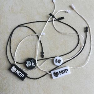 Cordons en polyester pour étiquettes de vêtements, vente en gros, logo personnalisé en relief, étiquettes en plastique verrouillables pour vêtements - Product Image 3
