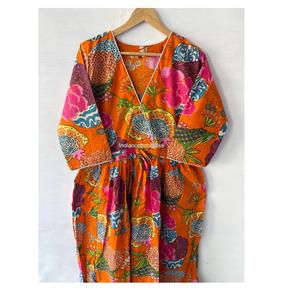 Vestido hecho a mano de algodón con estampado de bloques de uso regular para niñas y mujeres Estilo dulce disponible a precio mayorista para exportación - Product Image 1