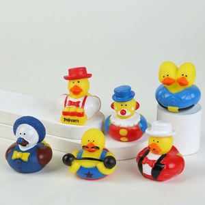 Jouet de bain écologique Elarve pour enfants, grand canard jaune à mâcher, jouet flottant, 5-7 ans, avec fonction de pulvérisation d'eau - Product Image 1
